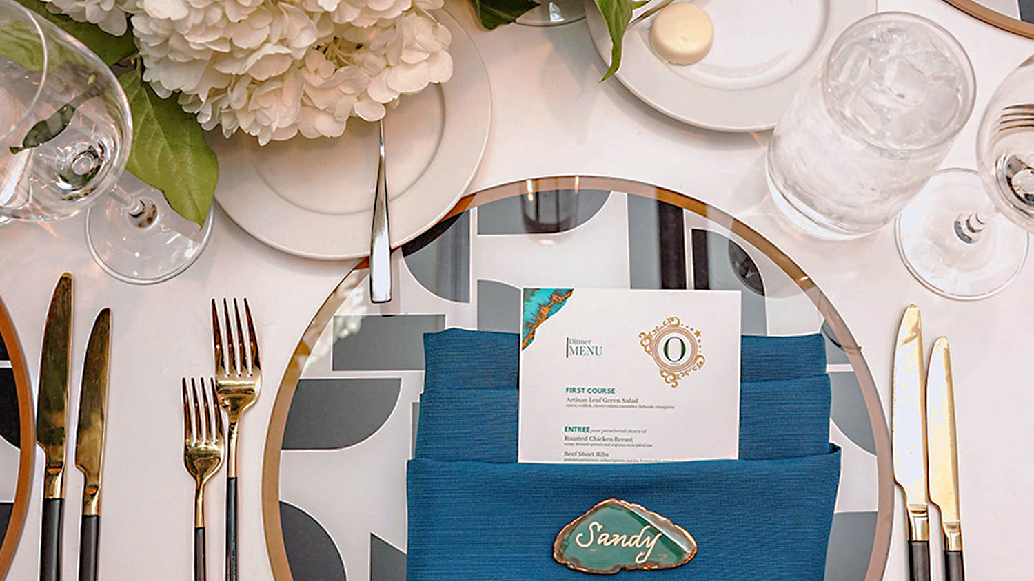 How to Choose the Right Color for Your Cloth Napkins